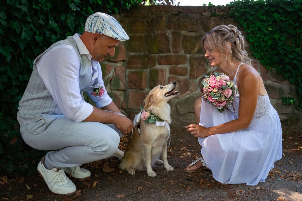 Hochzeit: Brautstrauß und Brautschmuck